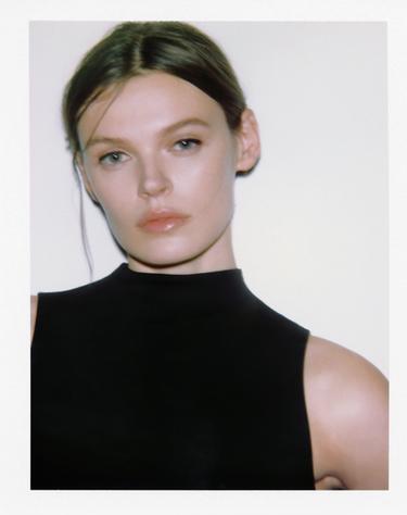 Zara {名称} - {颜色}