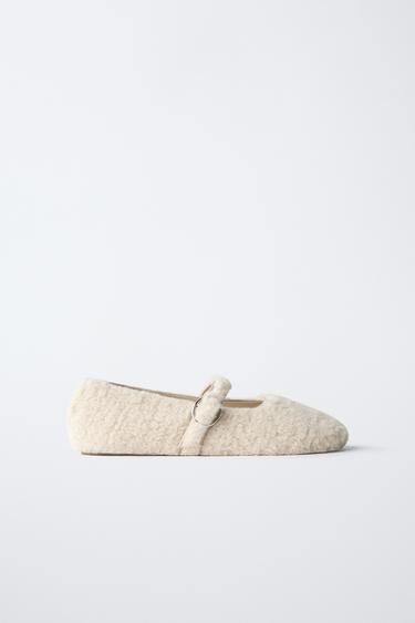 FAUX SHEARLING BALLET FLATS - Ecru White by Zara