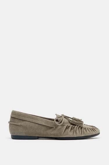 SPLIT SUEDE LOAFERS WITH TASSELS - Grey by Zara