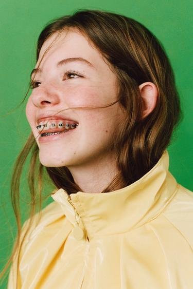 Zara {名称} - {颜色}