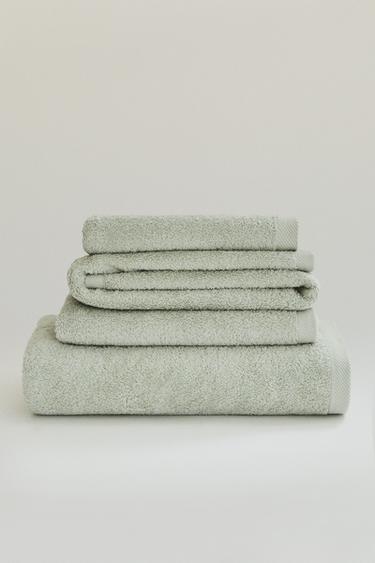 PLAIN COTTON TERRY BATH TOWEL (500 GXM²) - Mint by Zara