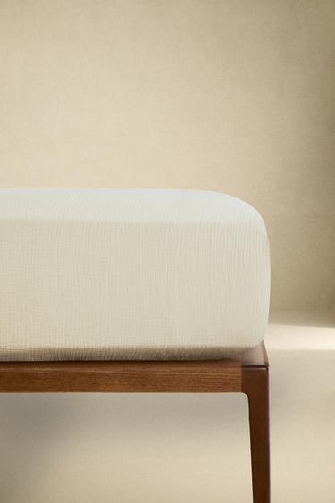 MUSLIN FITTED SHEET - Ecru by Zara
