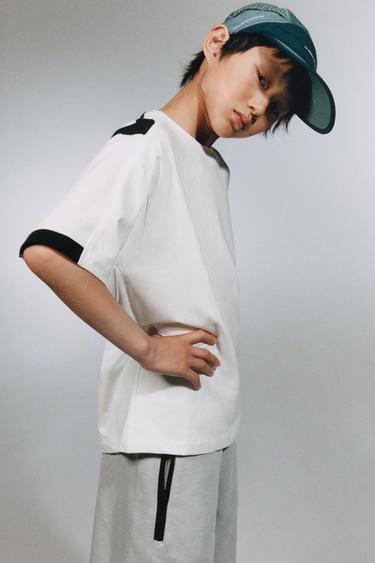 SPORTY BERMUDA SHORTS WITH CONTRAST ZIPS - Grey by Zara