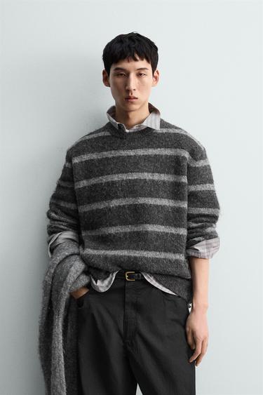 BRUSHED STRIPED BOXY FIT JUMPER - Dark grey by Zara