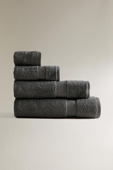 PREMIUM COTTON BATH TOWEL (600 GXM²) - Dark grey by Zara
