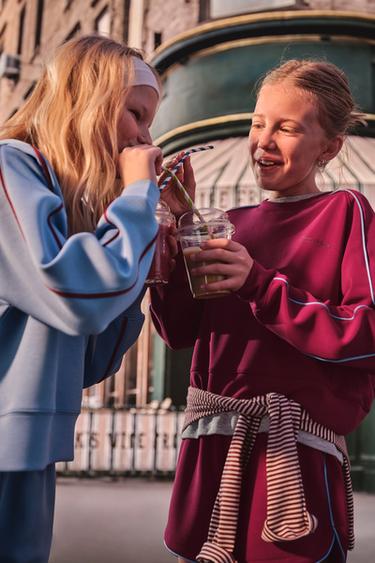 Zara {名称} - {颜色}