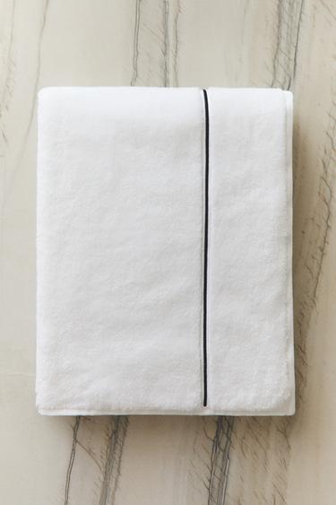 EMBROIDERED TRIM BATH TOWEL - Navy / White by Zara