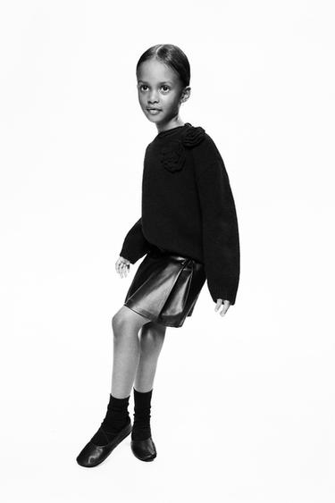 FLORAL KNIT SWEATER - Black by Zara