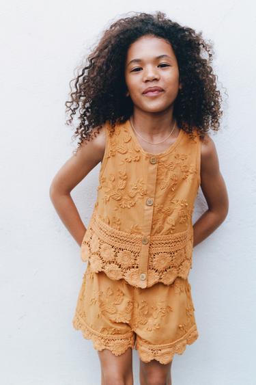 EMBROIDERED LEAF AND CROCHET FLOWER BERMUDA SHORTS - Brick by Zara