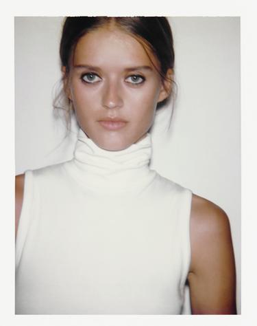 BASIC HIGH NECK BODYSUIT - Ecru by Zara