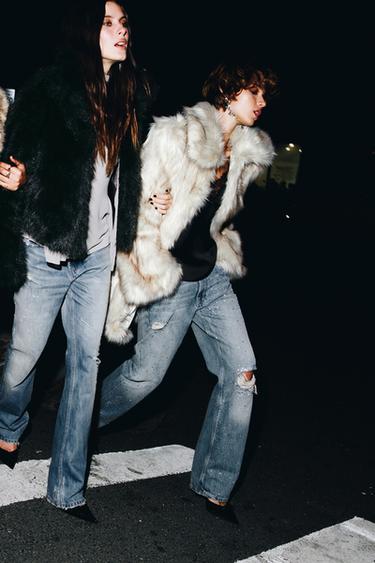 SATIN TOP WITH LACE TRIM - Black by Zara