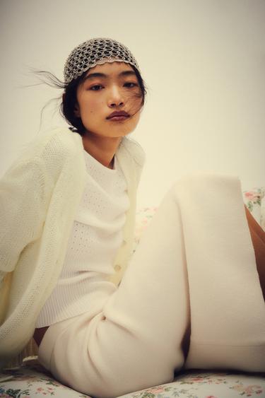 V-NECK CARDIGAN - Ecru by Zara