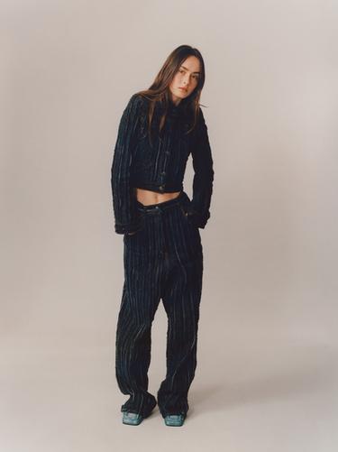 Zara {名称} - {颜色}