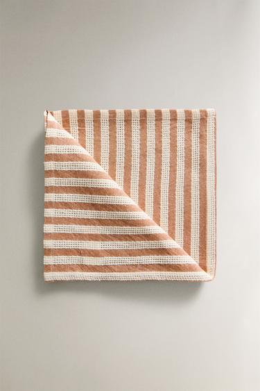 TEXTURED STRIPED NAPKINS (PACK OF 2) - Brick by Zara - Image 0