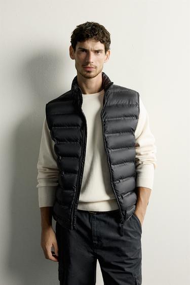 LIGHTWEIGHT WATER-REPELLENT PUFFER GILET - Black by Zara