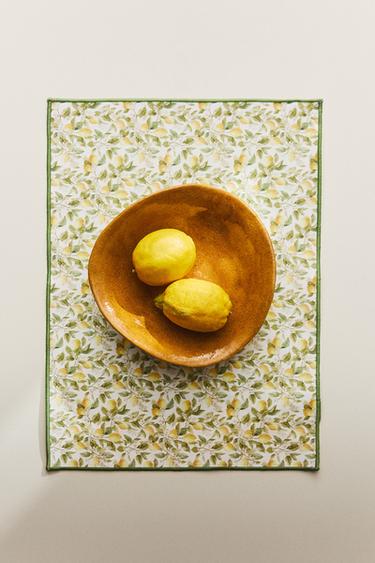 RESIN-COATED LEMON PRINT COTTON PLACEMAT - Greenish by Zara