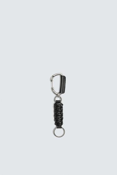 LEATHER KEY RING - Black by Zara