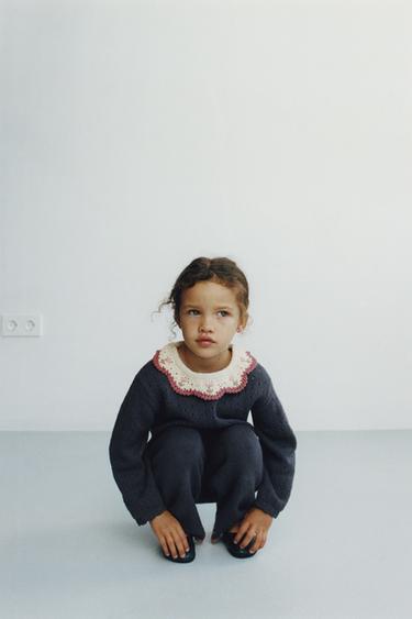 KNIT SWEATER WITH CROCHET COLLAR - Mid-blue by Zara