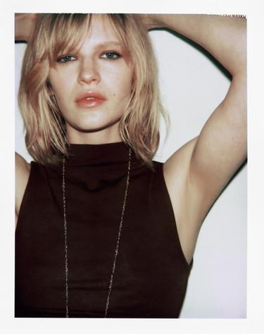 Zara {名称} - {颜色}