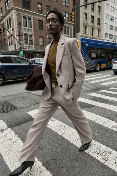 Zara {名称} - {颜色}