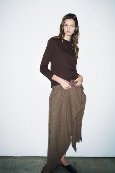 Zara {名称} - {颜色}