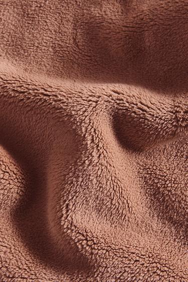 FLEECE THROW - Dark pink by Zara