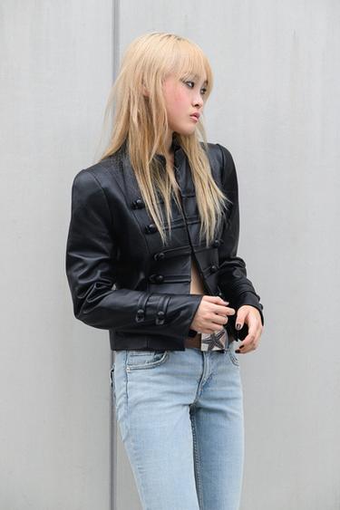 Zara {名称} - {颜色}