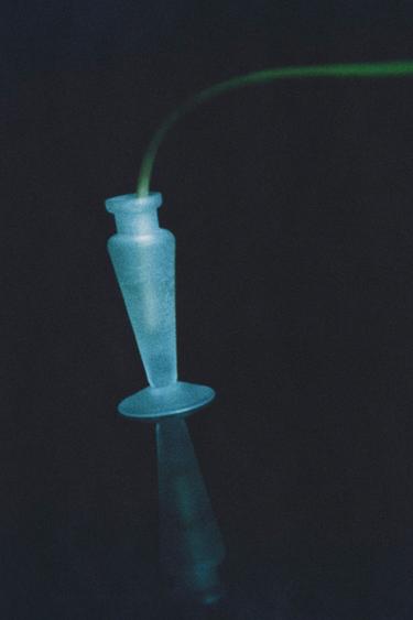 OPAQUE GLASS CANDLESTICK I COLIN KING - Transparent by Zara