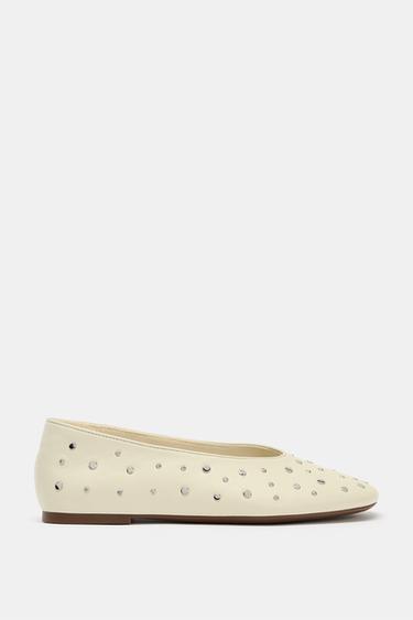 STUDDED LEATHER BALLET FLATS - by Zara