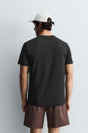 BASIC TECHNICAL T-SHIRT - Black by Zara