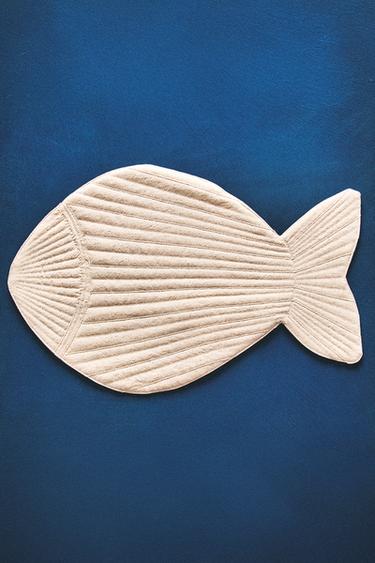 QUILTED FISH PLACEMAT - Light beige by Zara
