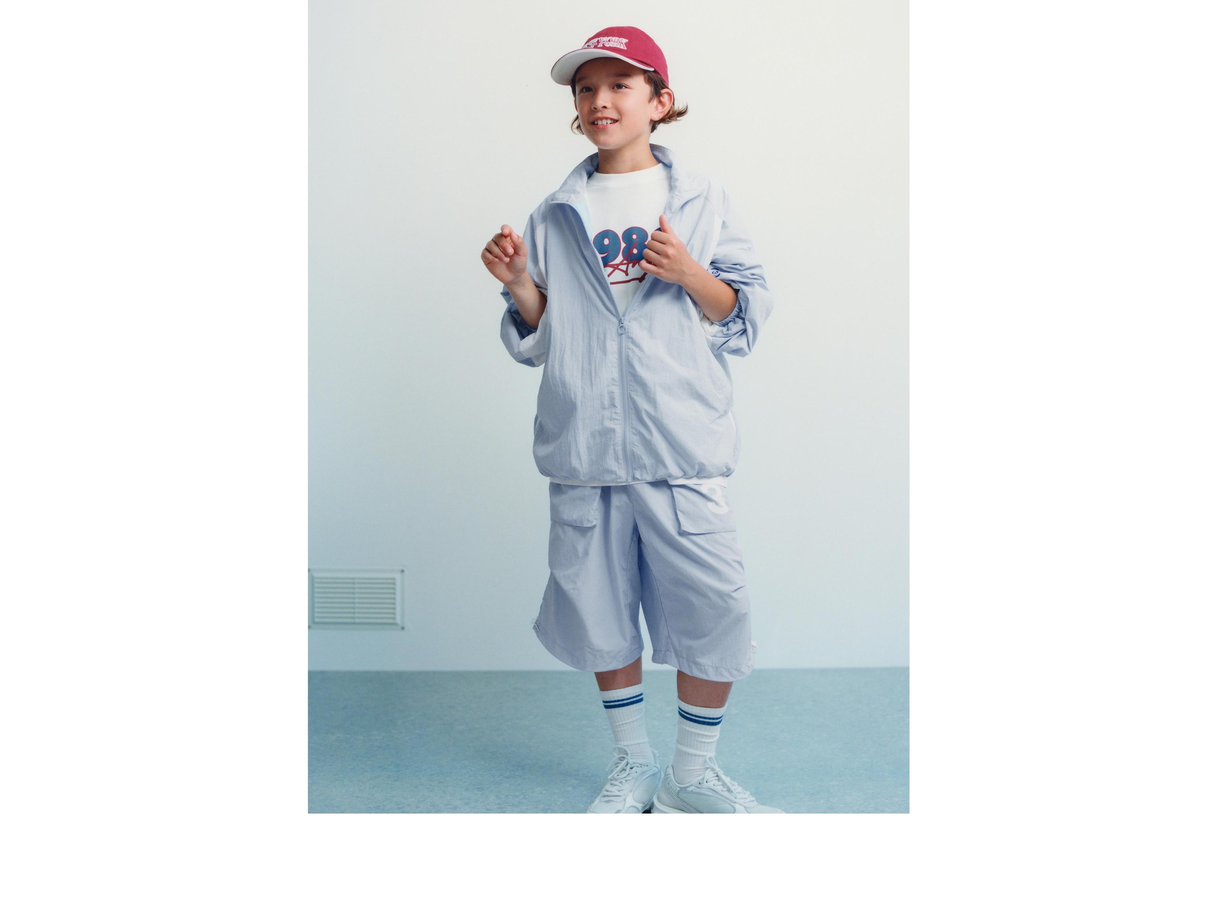 【ZARA】ウォッシュ加工 CHARLIE XCX Tシャツ | 4174/382/807 CHARLI XCX© WASHED EFFECT T-SHIRT - Anthracite grey | ZARA