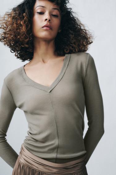 RIBBED V-NECK T-SHIRT - Light khaki by Zara