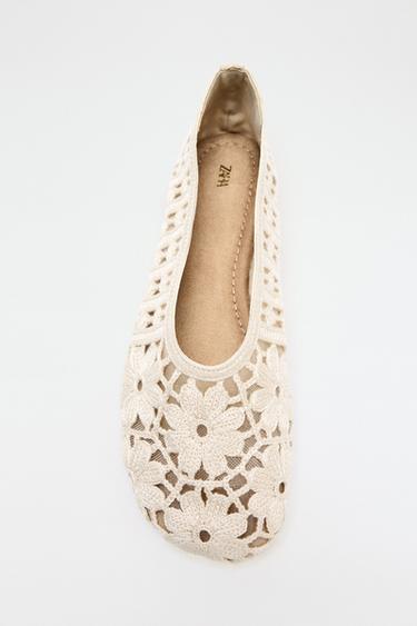 FLORAL CROCHET BALLET FLATS - Ecru White by Zara