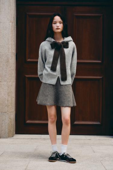 HOODIE WITH CONTRAST BOW DETAIL - Mid-grey by Zara