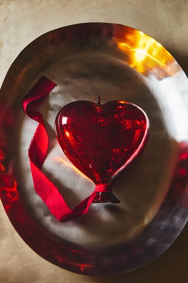 HEART BALLOON CHRISTMAS TREE DECORATION - Red by Zara