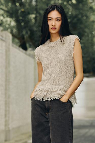 TEXTURED KNIT VEST WITH FRINGES - Ecru by Zara