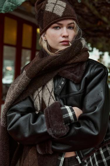 KNIT SCARF WITH DIAMOND SHAPES - Brown by Zara - Image 0