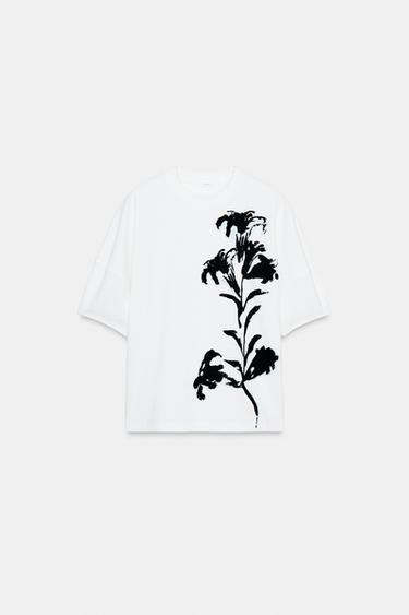 T-SHIRT WITH CONTRAST FLOWER PRINT - White by Zara