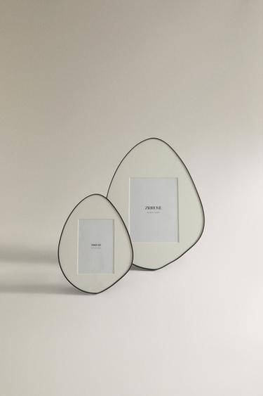 IRREGULAR-SHAPED PHOTO FRAME - Black by Zara
