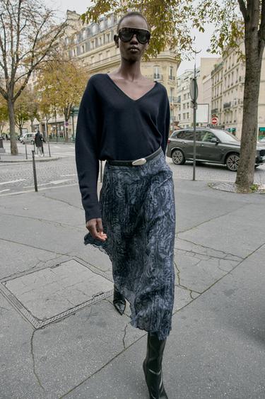 Zara {名称} - {颜色}