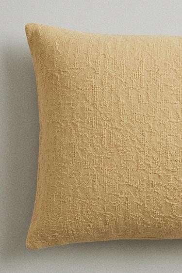TEXTURED JACQUARD CUSHION COVER - Beige by Zara
