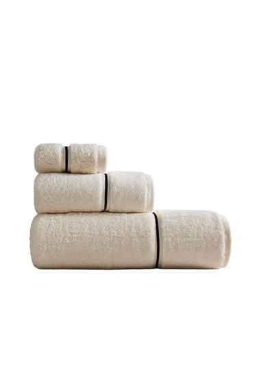 EMBROIDERED TRIM BATH TOWEL - Ecru / Black by Zara