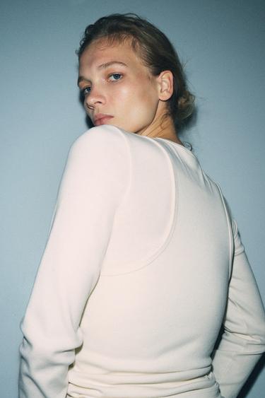 Zara {名称} - {颜色}