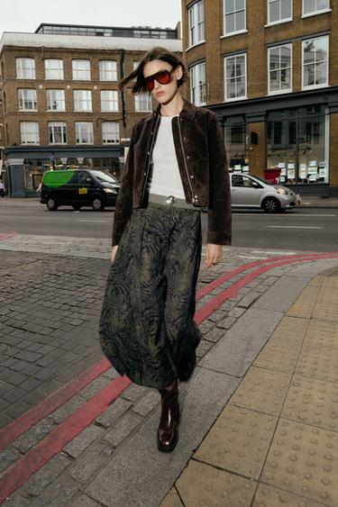 Zara {名称} - {颜色}