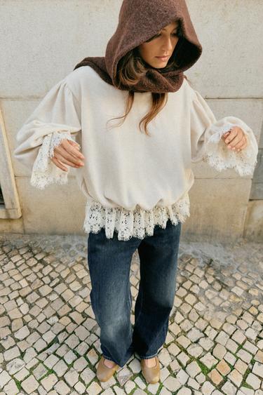 ROMANTIC LACE SWEATSHIRT - Ecru by Zara