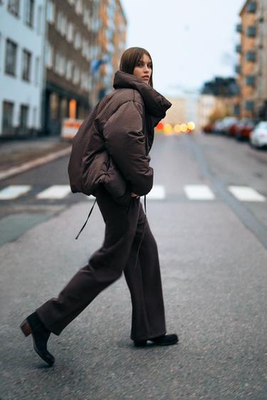 SHORT QUILTED ANORAK WITH WATER AND WIND PROTECTION - Brown by Zara