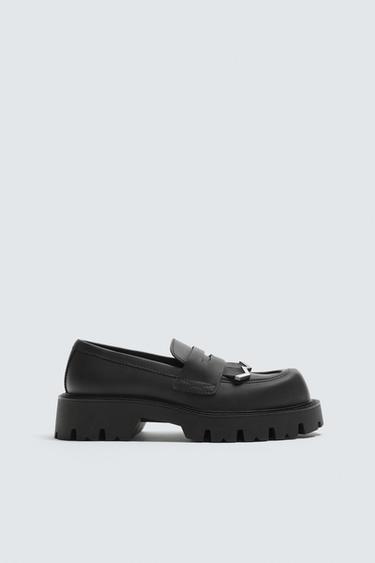 CHUNKY FRINGED LOAFERS - Black by Zara