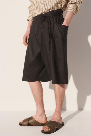 WAXED-EFFECT LYOCELL RELAXED FIT BERMUDA SHORTS - Brown by Zara
