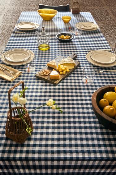 GINGHAM TABLECLOTH - Blue by Zara